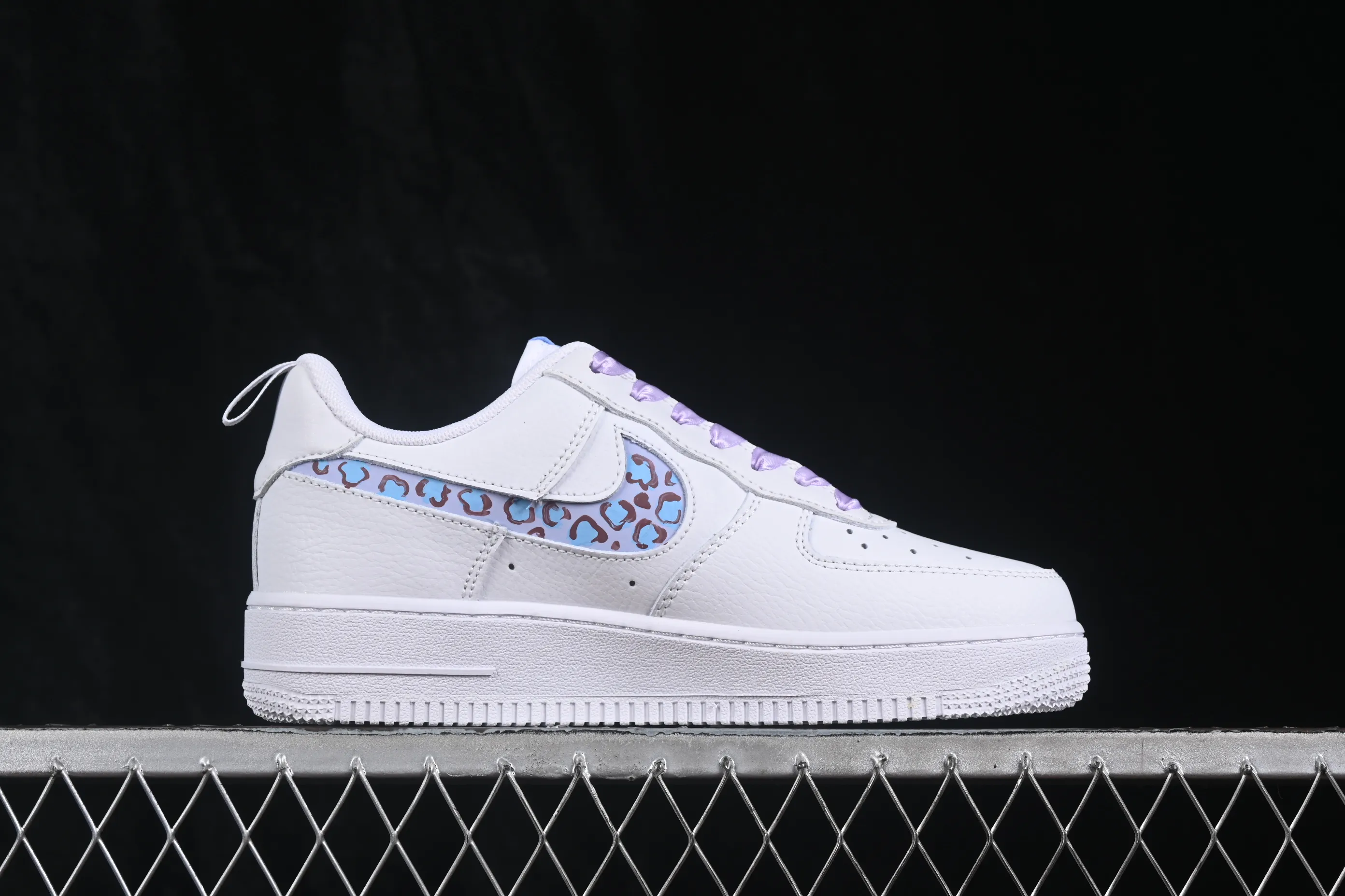 All categories Nk Air Force 1 Air Force series Nk Air Force 1 Low Air Force low-top Nike Air Force 1'07 Low "Ice Blue Leopard Shadow" Hand-painted graffiti Ice Blue Leopard Shadow Air Force 1 low-top casual sneakers FB8971-008